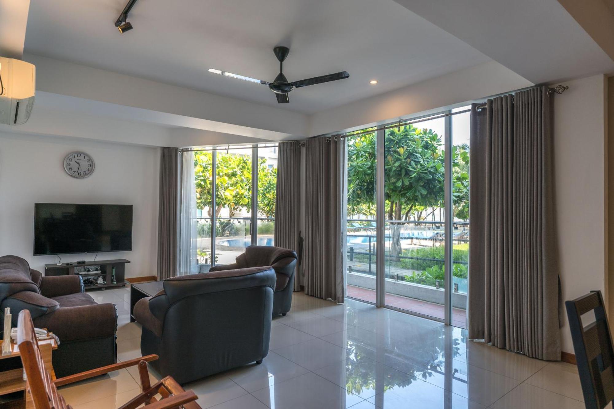 Oceanfront Condominium - 닐라벨리 외부 사진