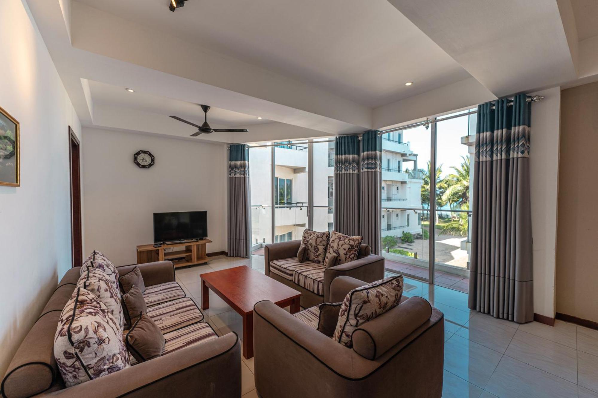 Oceanfront Condominium - 닐라벨리 외부 사진